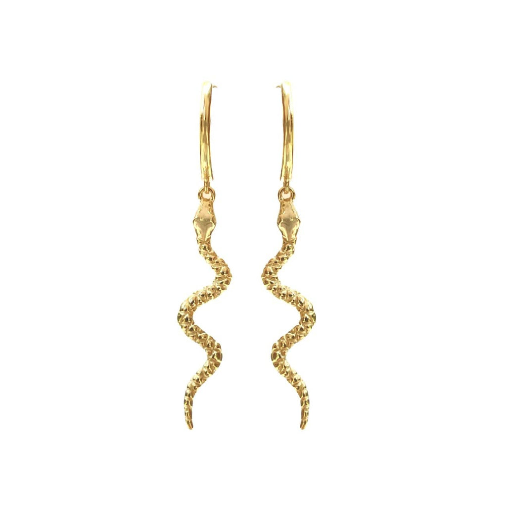 gouden oorbellen met slagen hangers